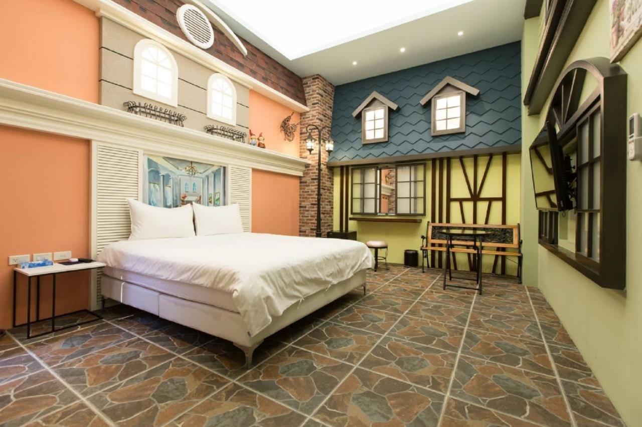 Bookline B&B เมืองฮวาเหลียน ภายนอก รูปภาพ